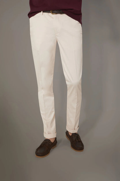 Regular fit trousers in twill construction