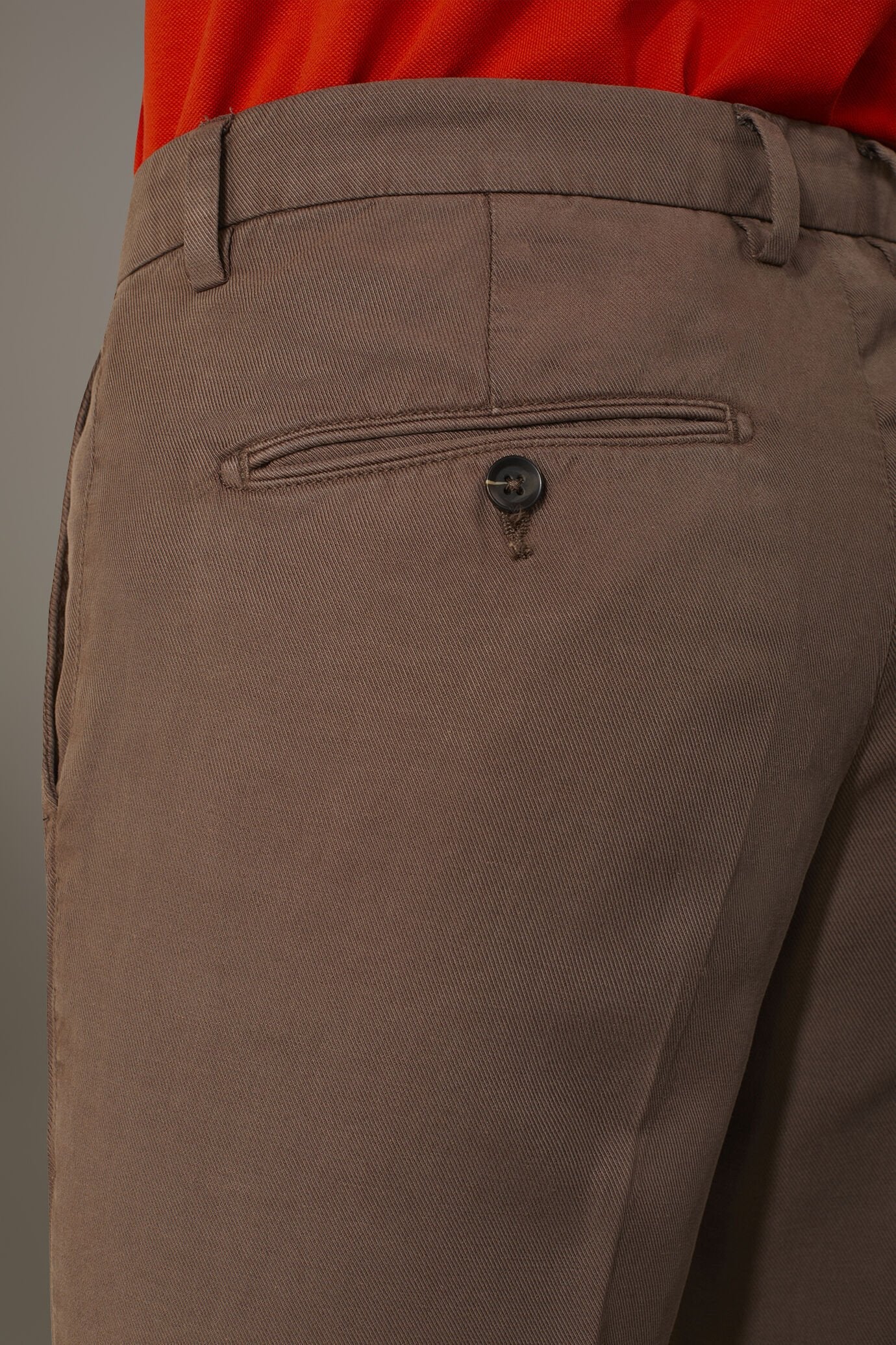 Regular fit linen blend chino trousers twill construction
