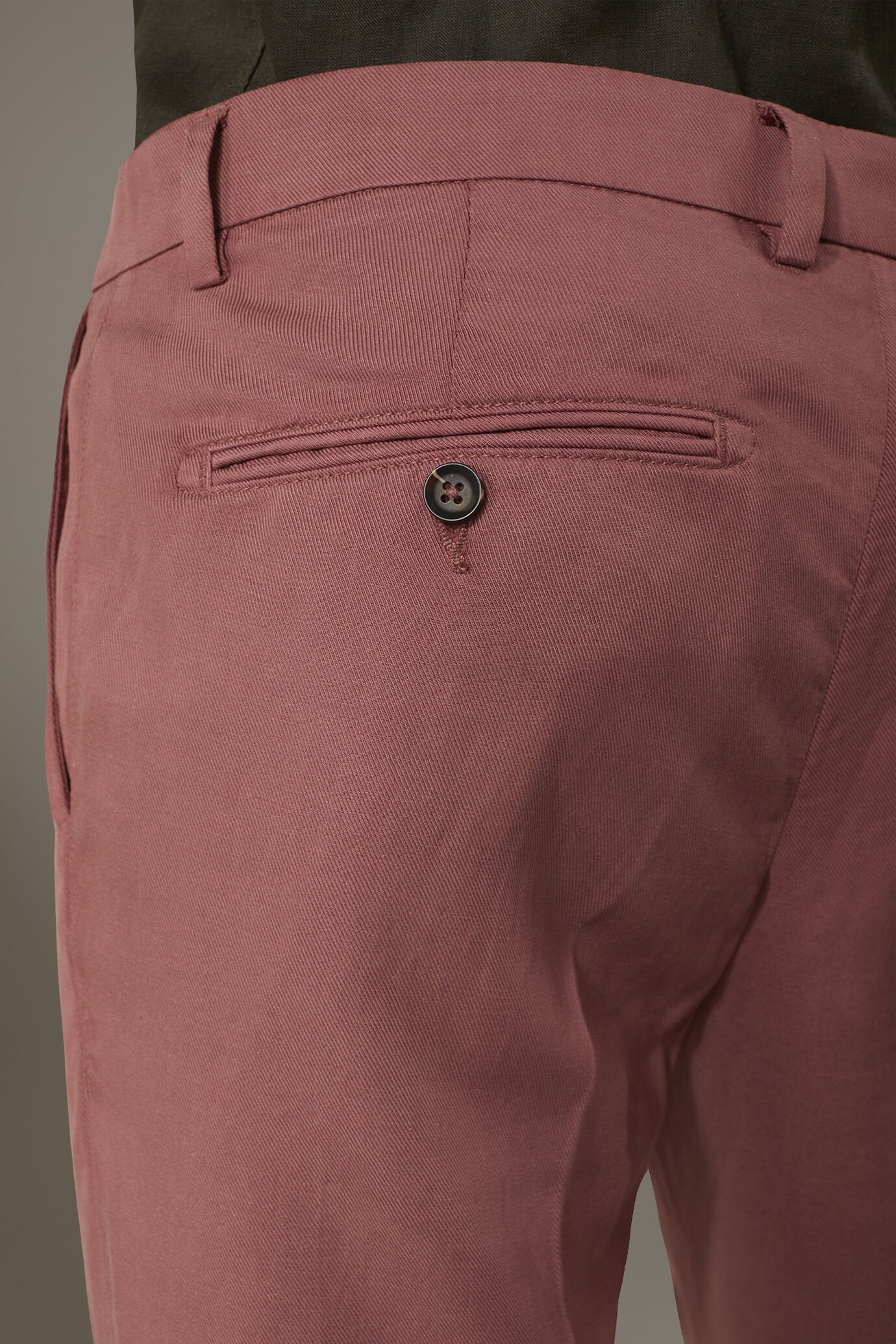 Regular fit linen blend chino trousers twill construction