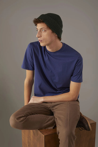 Round neck t-shirt 100% cotton in Red by Doppelganger, Italian Iconic;Basic;Casual made from Composition: 100% Cotton
Mood: Iconic, Basic, Casual
Type: Short Sleeves, Round Neck
Season: Spring Summer 23
Material: Cotton
Style: Sport, Essential
Fit: Regular