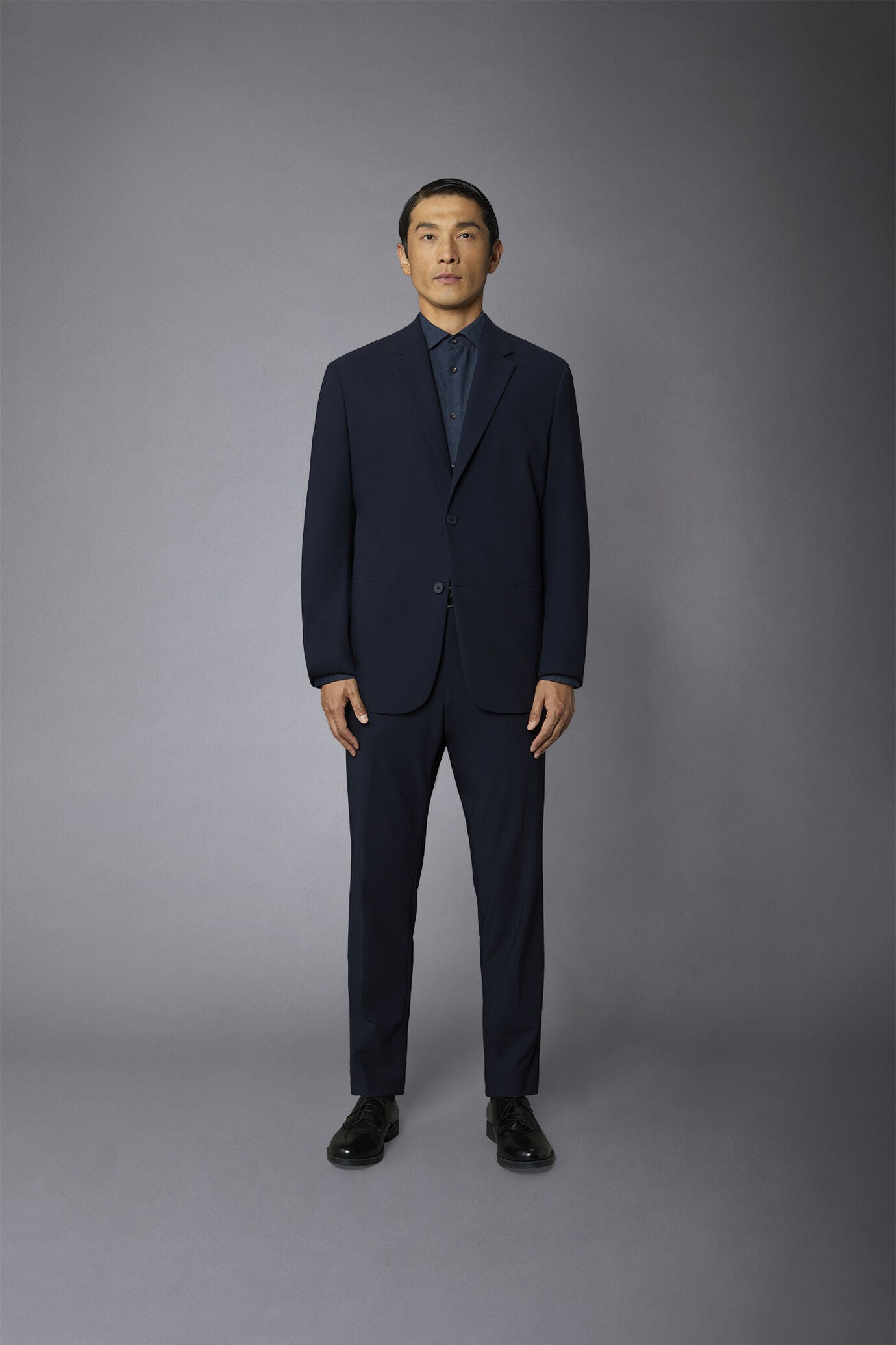 Men's single-breasted suit regular fit technical fabric