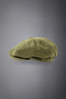 Men's flat cap in tweed