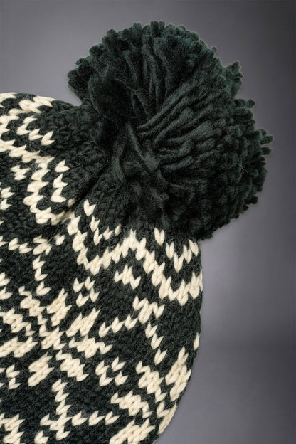 Men's cap with pompom