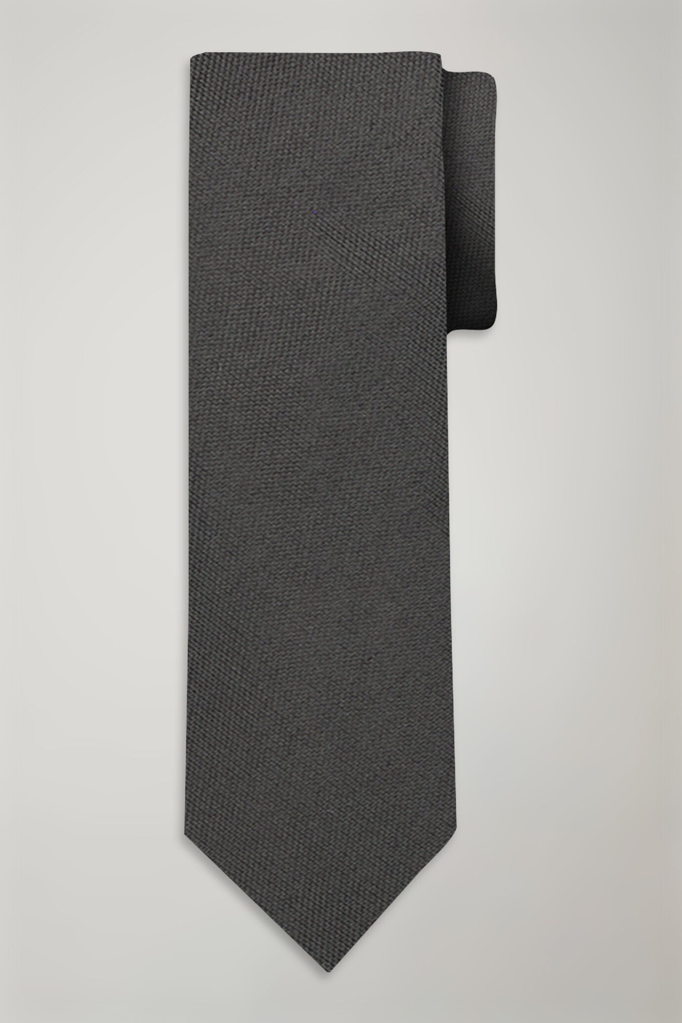 Men's solid color bamboo blend tie