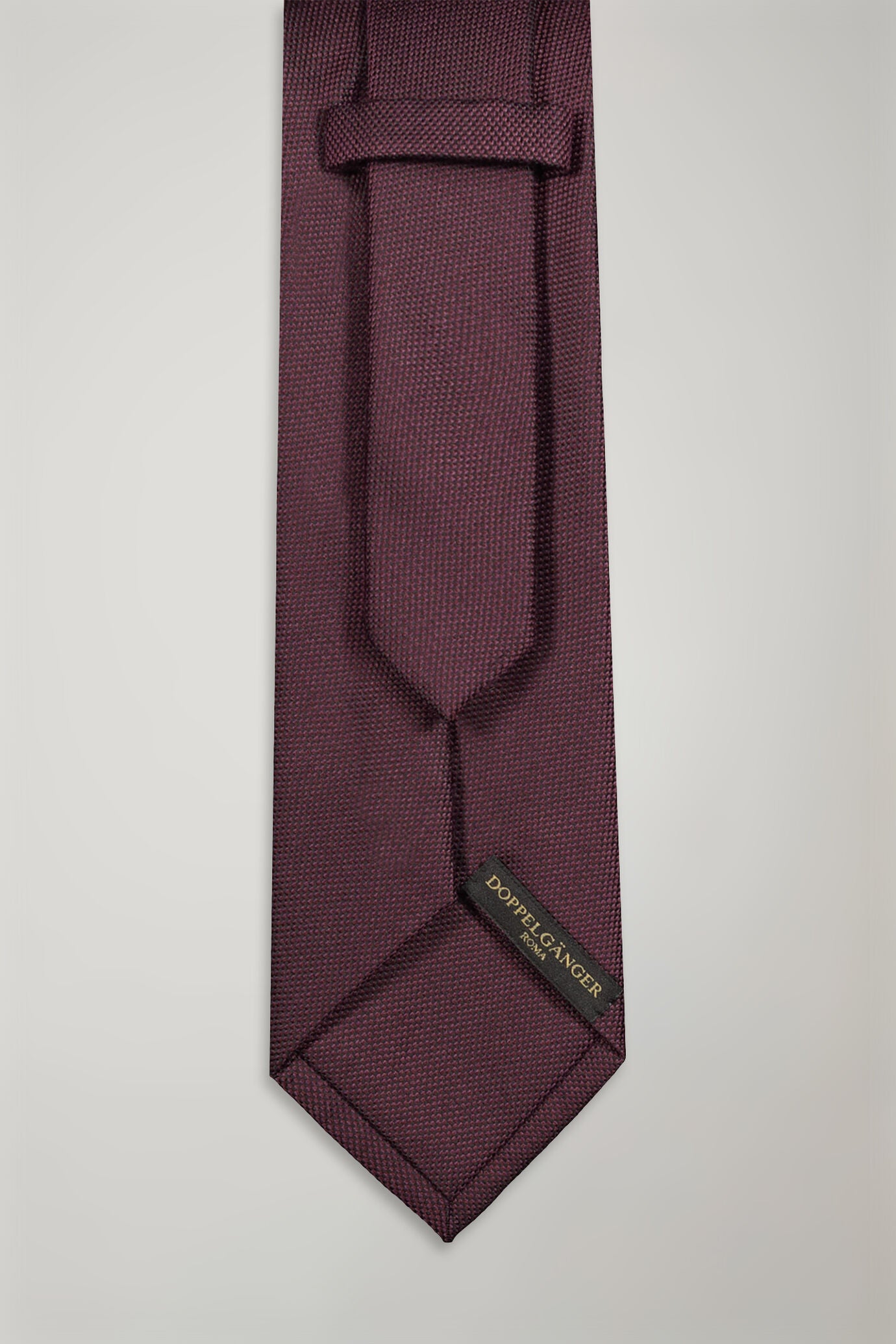 Men's solid color bamboo blend tie