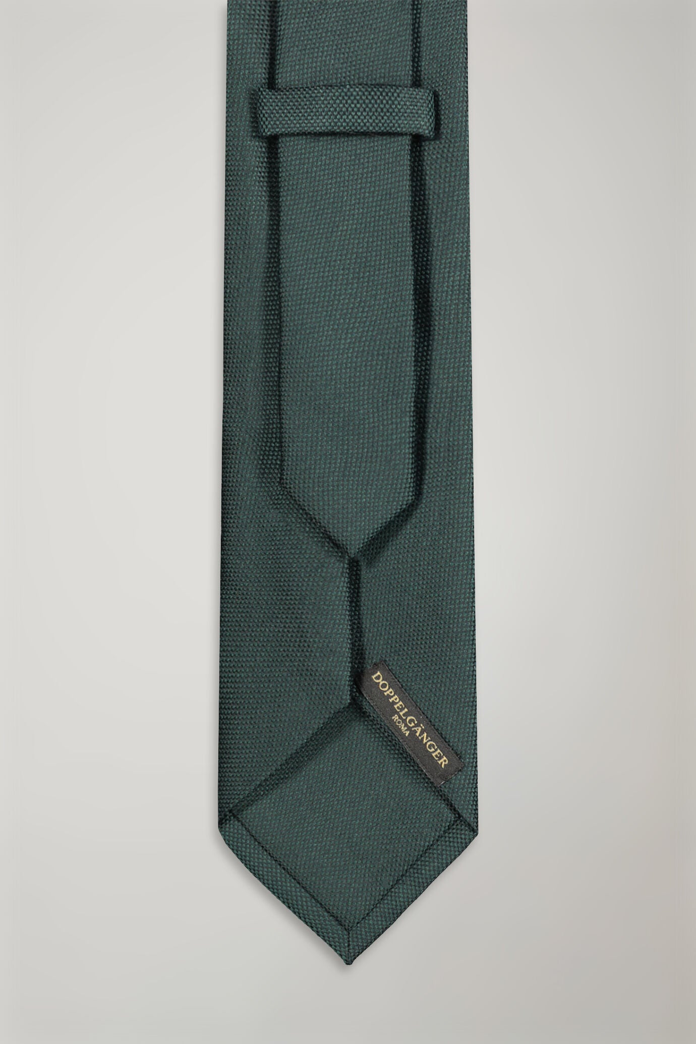 Men's solid color bamboo blend tie