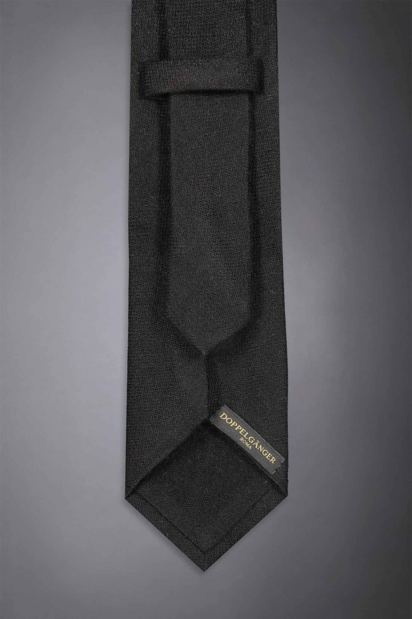 Men's solid color wool blend tie