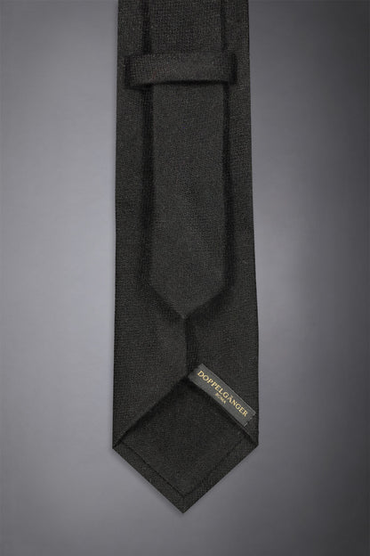 Men's solid color wool blend tie