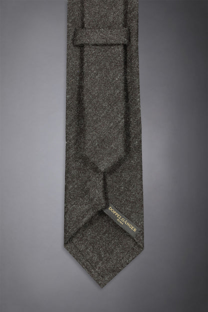 Men's solid color wool blend tie