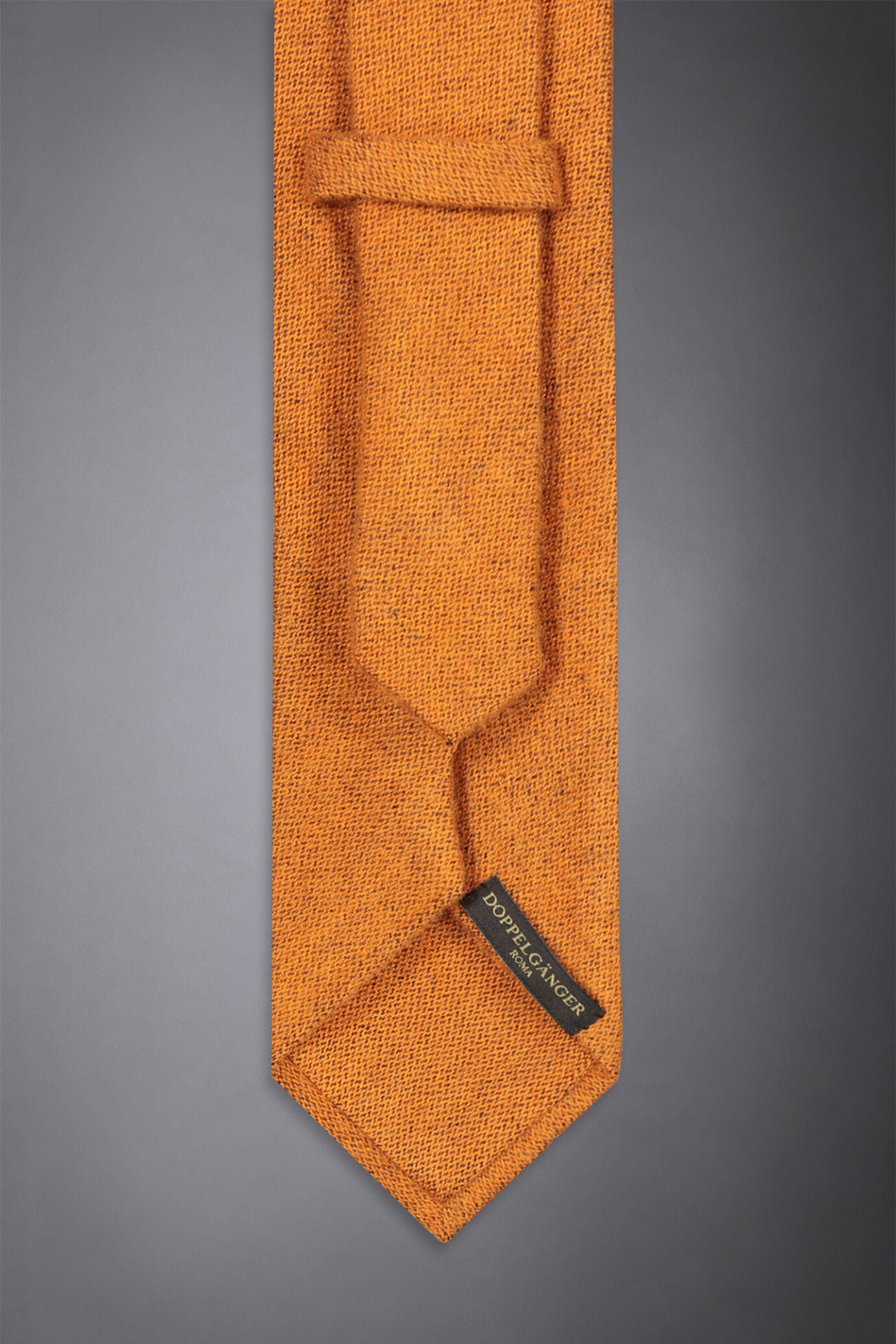 Men's solid color wool blend tie