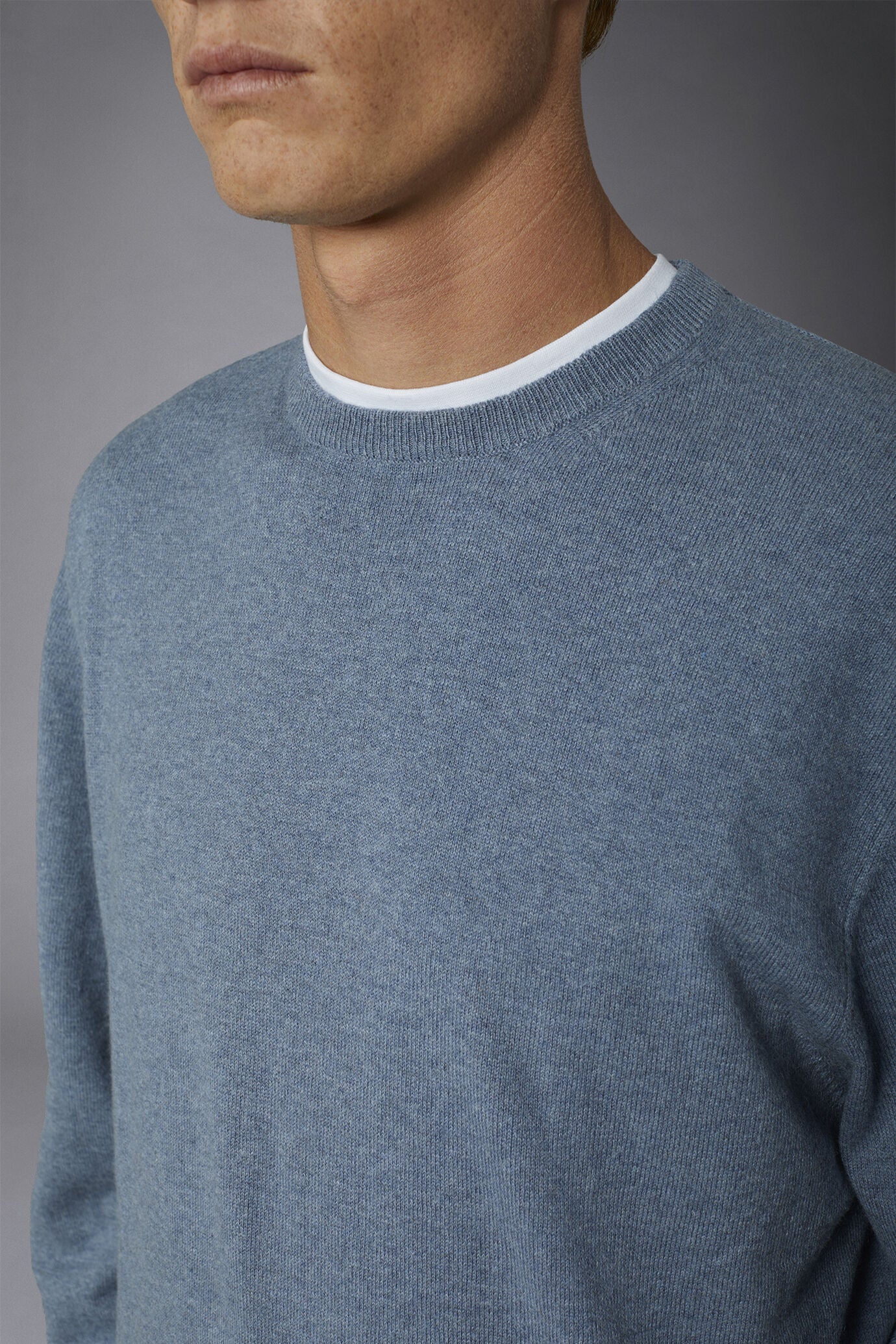 Men's roundneck wool and cotton sweater