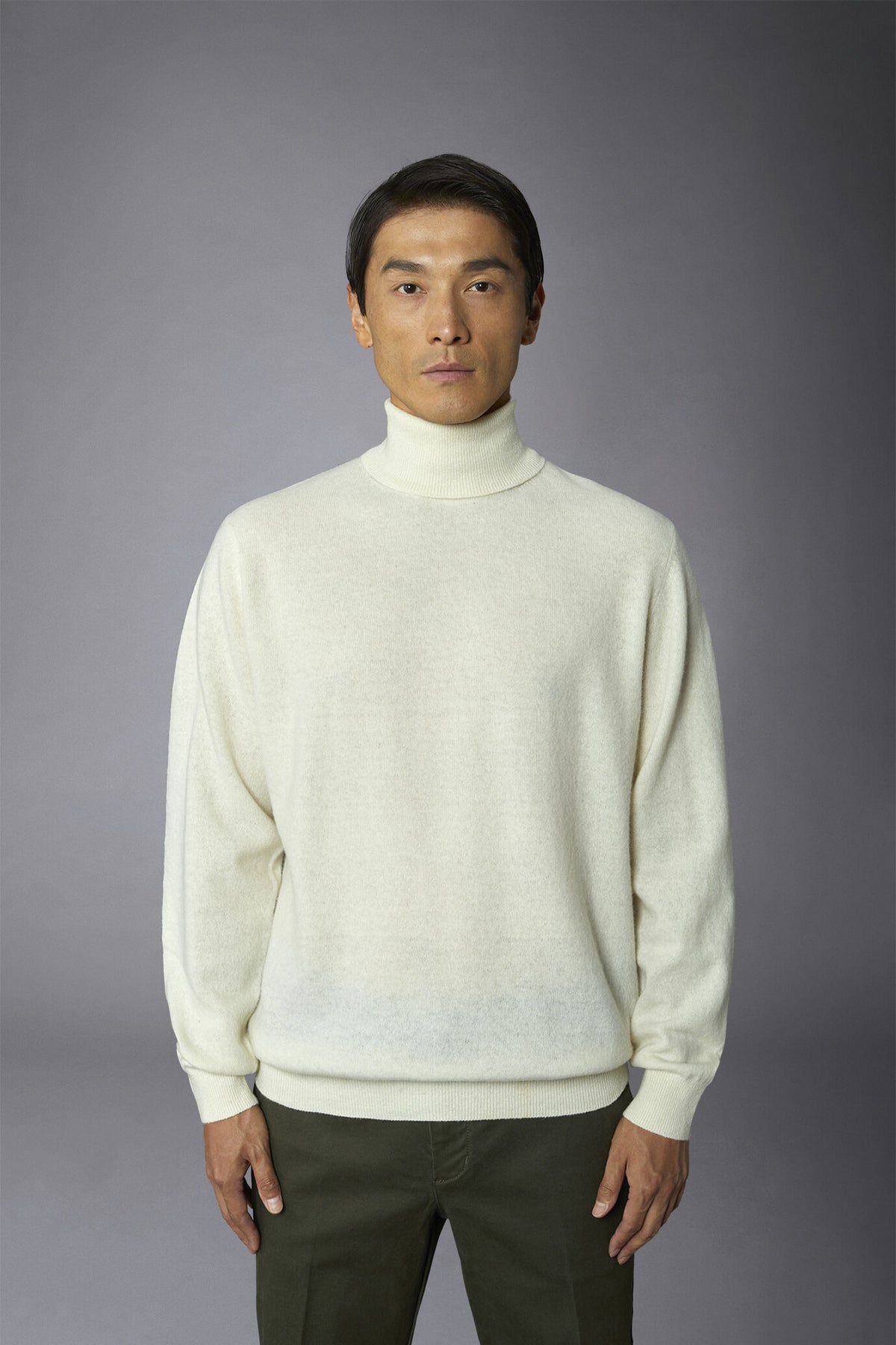 Men's turtleneck lambswool blend regular fit sweater