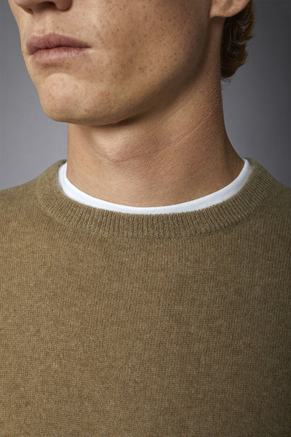 Men's 100% cashmere regular fit roundneck sweater