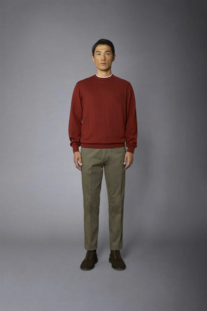 Men's classic chino pants regular fit twill construction