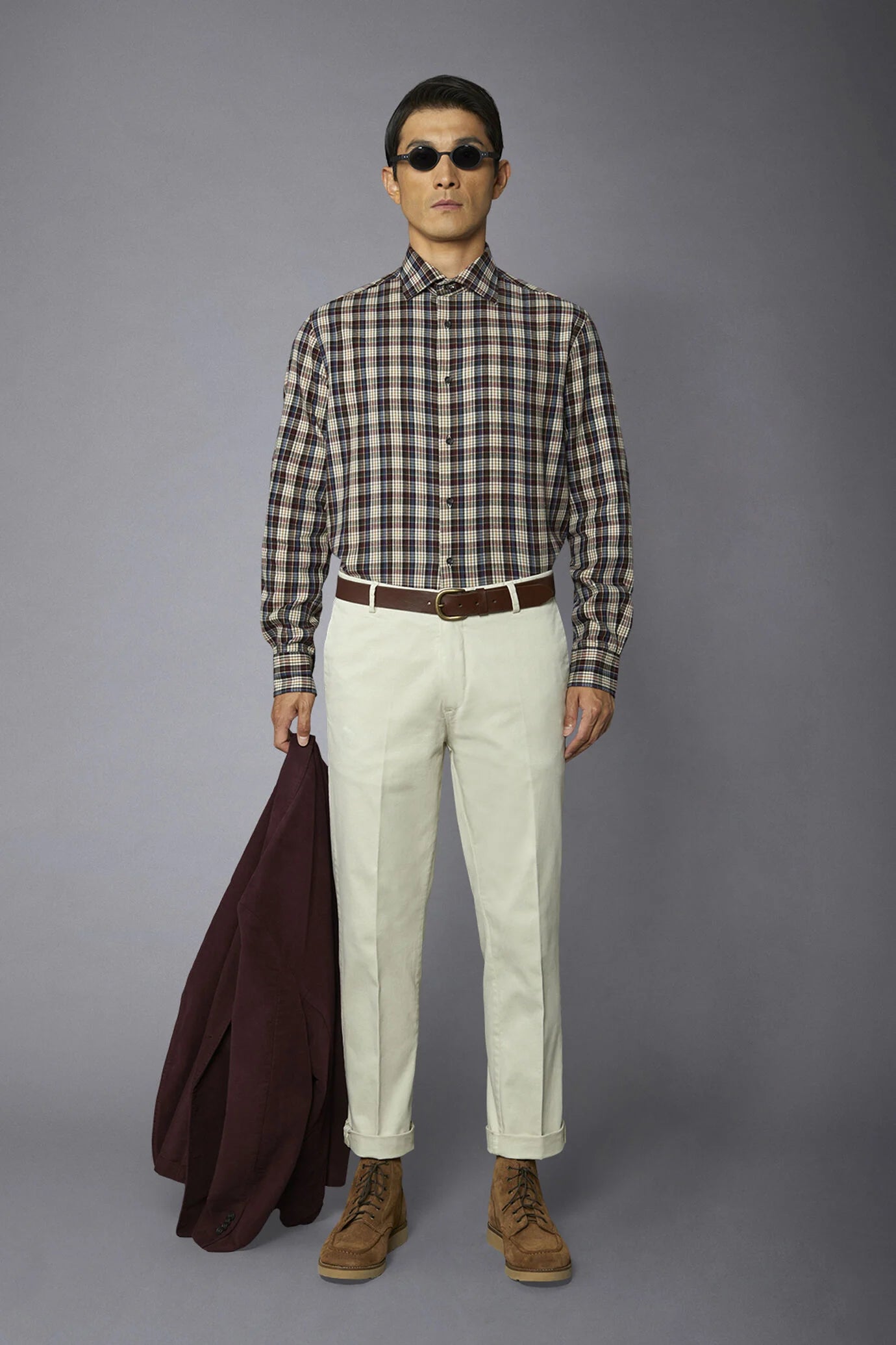 Men's classic chino pants regular fit twill construction