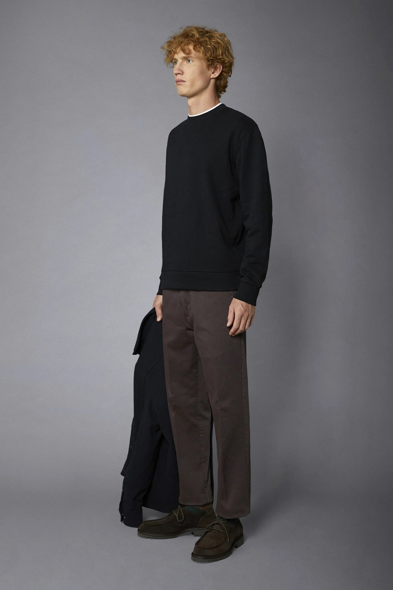 Men's classic chino pants regular fit twill construction