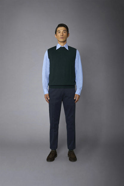 Men's classic chino pants regular fit twill construction