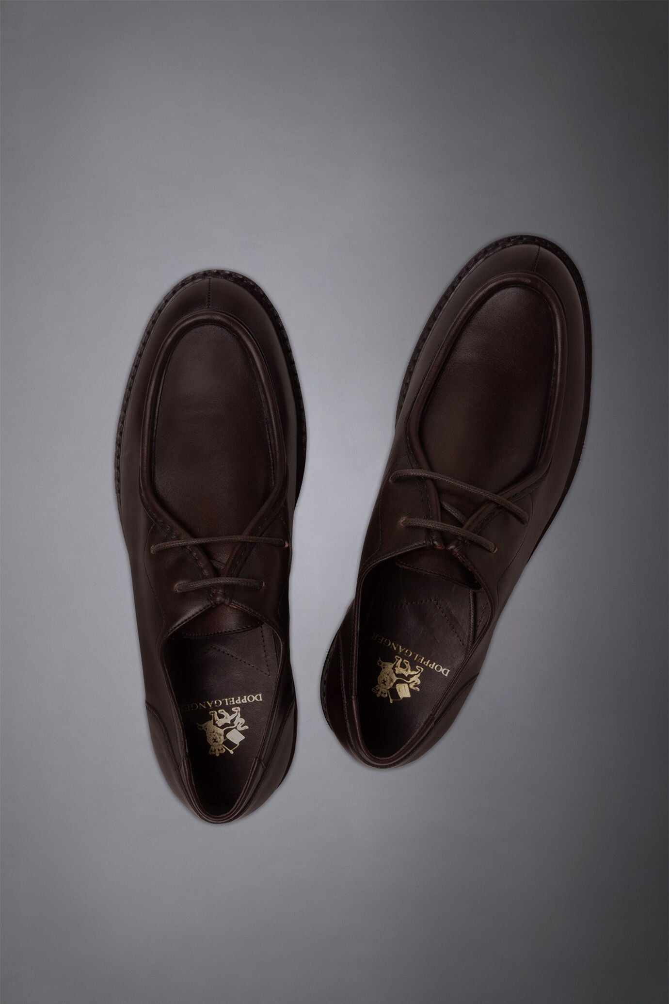 Men's 100% leather ranger shoe with rubber lug sole