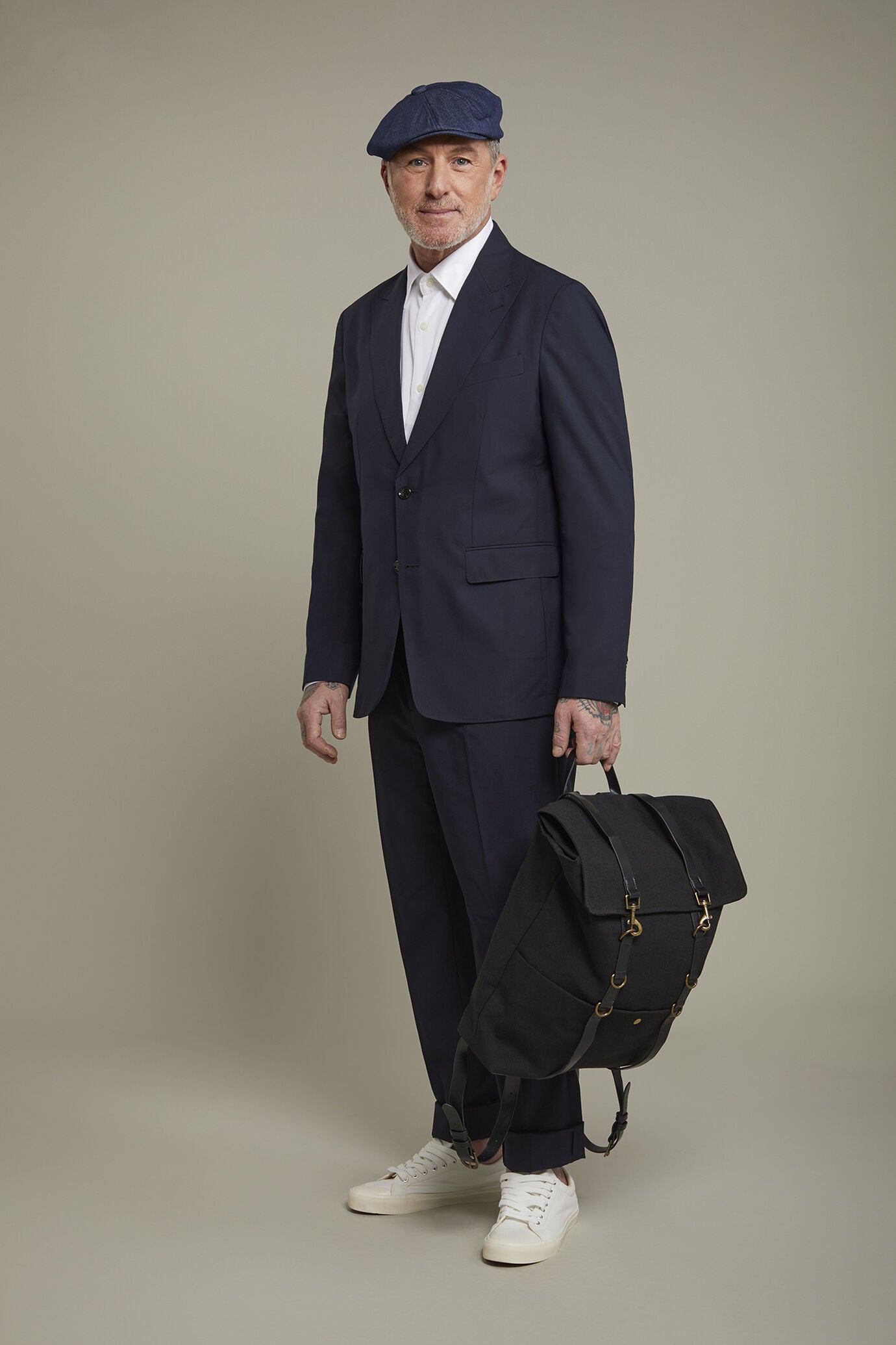 Men's single-breasted suit with peaked lapels regular fit fabric