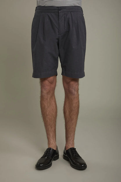 Men's Bermuda with double pinces and laces on waist cotton slub fabric in Blue by Doppelganger, Italian Sport;Leisure time;Traveller made from Composition: 98% Cotton 2% Elastane
Mood: Sport, Leisure time, Traveller
Type: Double Pinces, Laces, Coin Pocket, Spare Buttons, Shot Fabric
Season: Spring Summer 24
Gender: Men
Material: Cotton
Style: New Classic, Basic, Casual