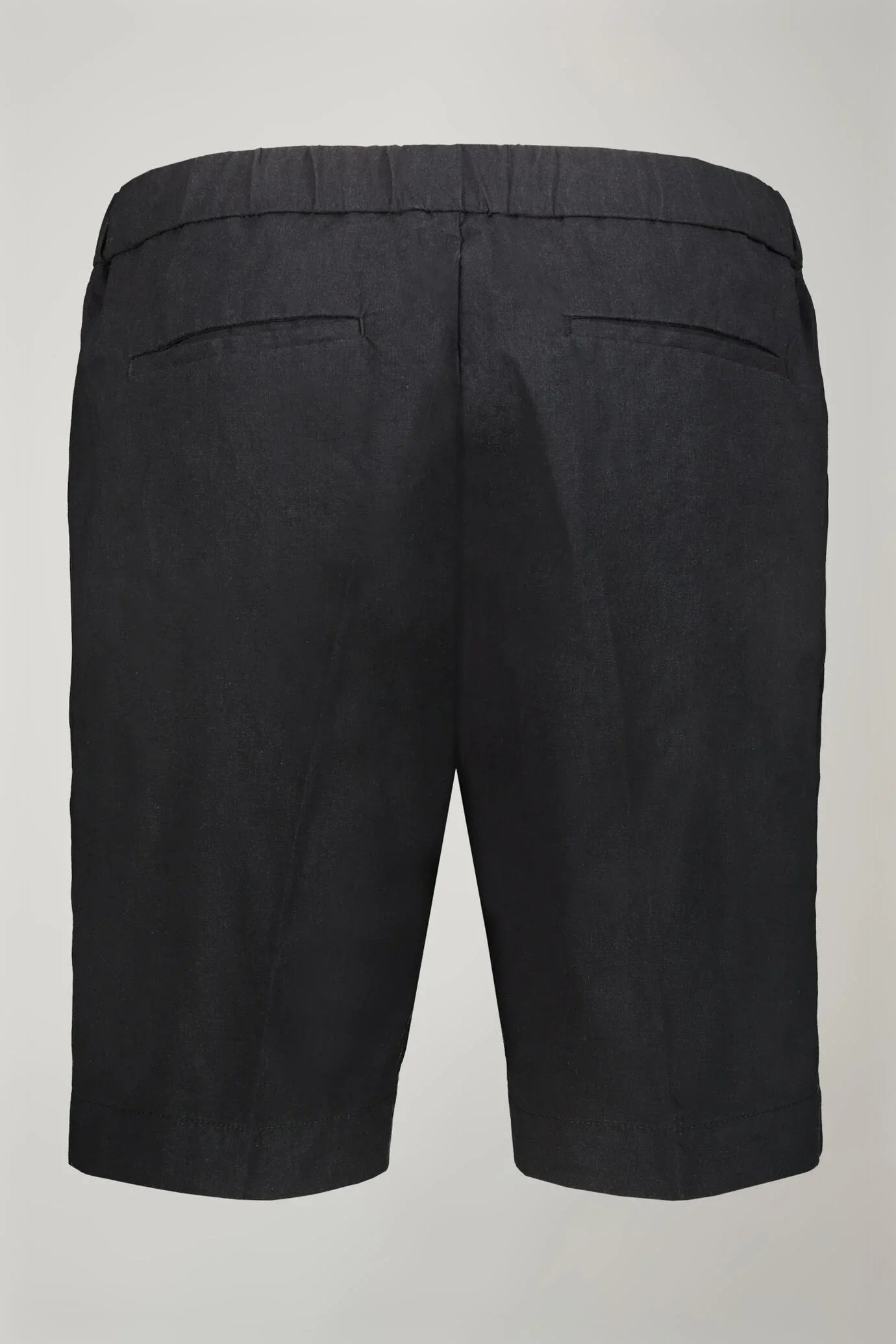 Men's Bermuda with double pinces and laces on waist cotton slub fabric in Blue by Doppelganger, Italian Sport;Leisure time;Traveller made from Composition: 98% Cotton 2% Elastane
Mood: Sport, Leisure time, Traveller
Type: Double Pinces, Laces, Coin Pocket, Spare Buttons, Shot Fabric
Season: Spring Summer 24
Gender: Men
Material: Cotton
Style: New Classic, Basic, Casual