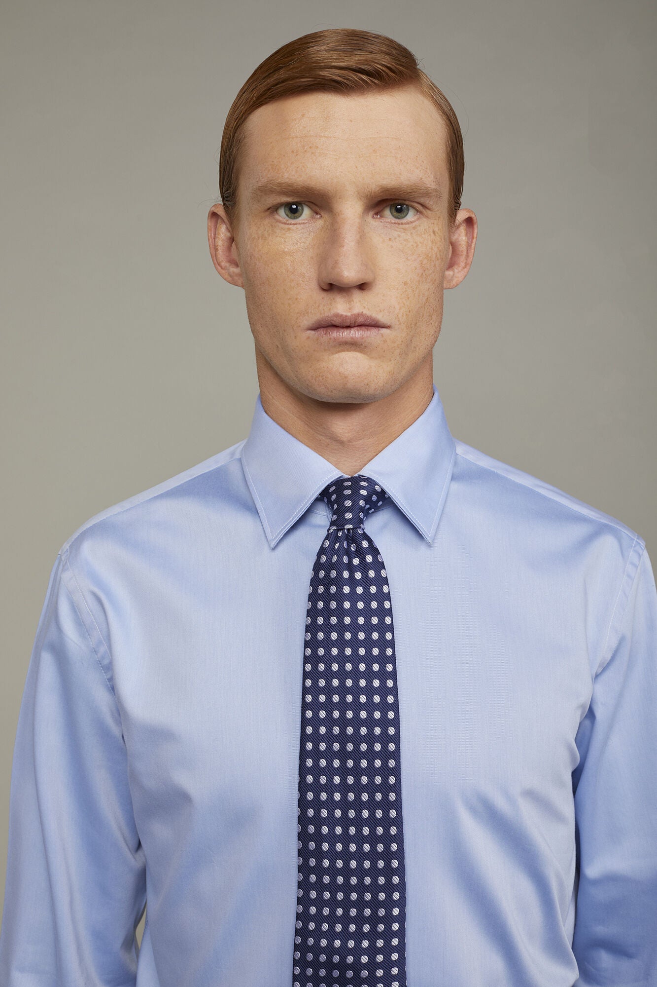 Men's shirt classic collar 100% cotton twill fabric solid regular fit