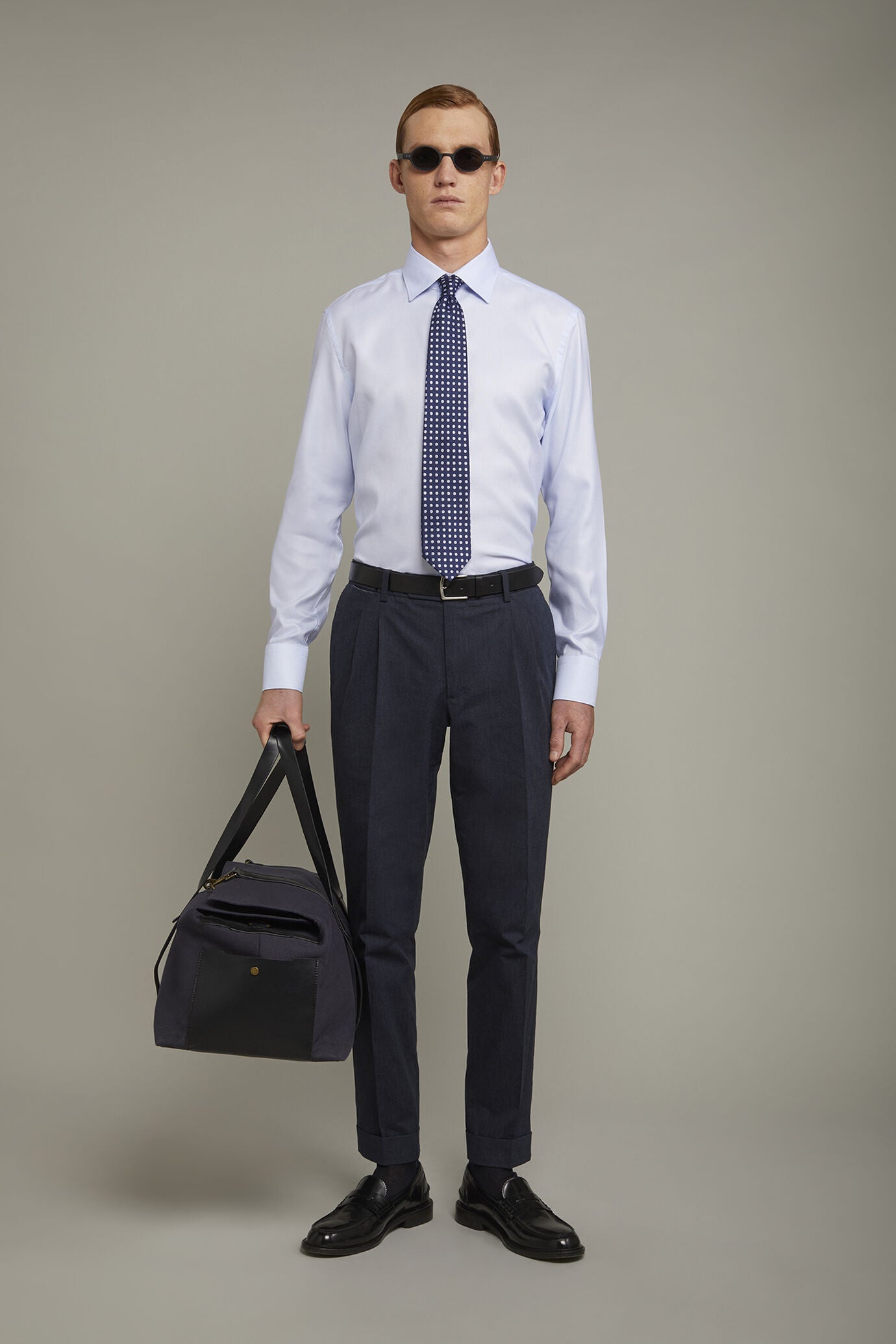 Men's shirt with classic collar 100% cotton plain fabric regular fit