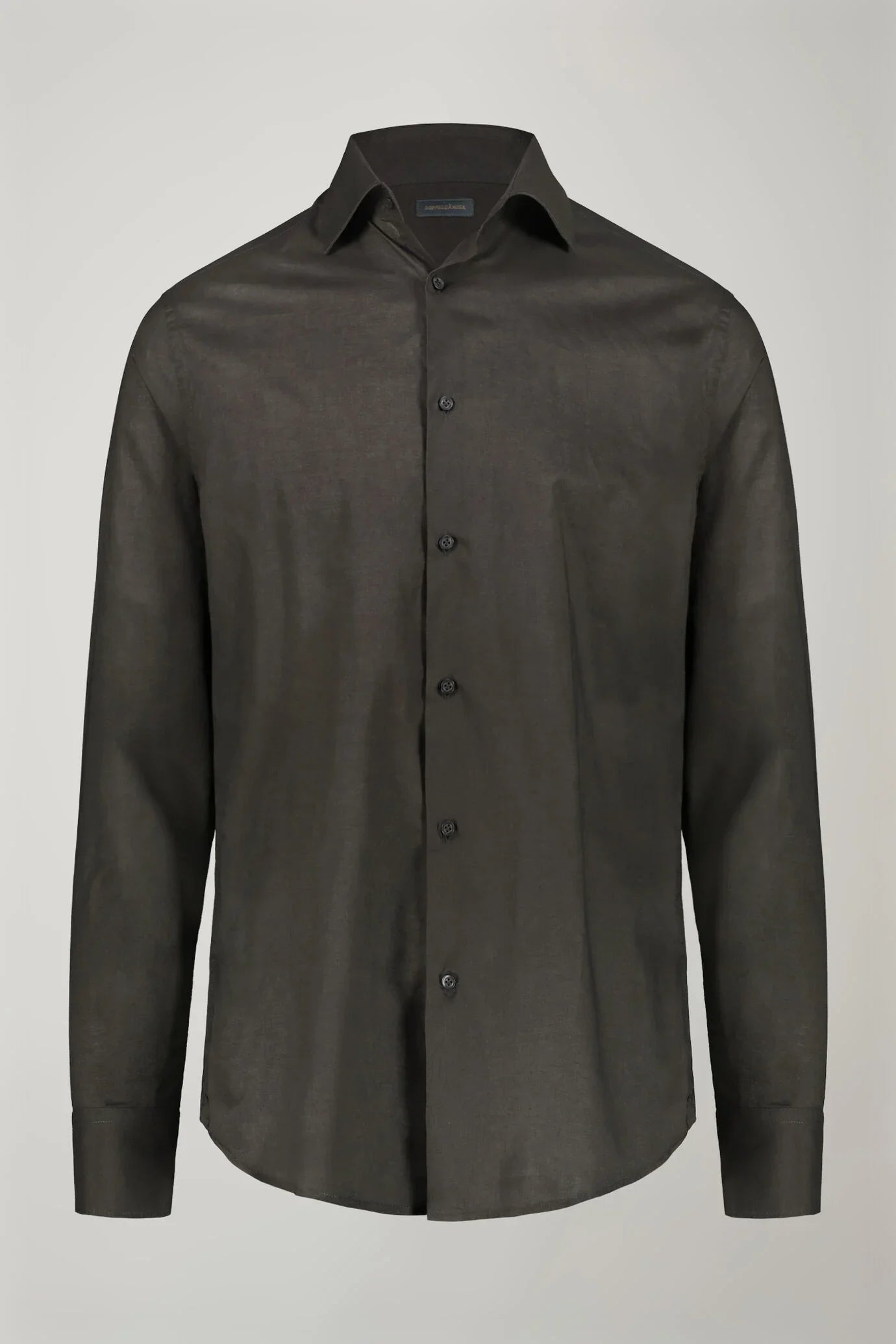 Men's Casual Shirt Classic Collar 100% Cotton Muslin Fabric Solid Color Comfort Fit in Grey by Doppelganger, Italian Business;Party-Night made from Composition: 100% Cotton
Mood: Business, Party-Night
Type: Classic Collar, Lily Stitches On Buttons, Spare Buttons, Light Transparent Removable Collar Bones, Decorative Removeable Pinces On The Sides, Mussola Fabric
Season: Spring Summer 24
Gender: Men
Material: Cotton
Style: Classic, Basic, Timeless
Fit: Comfortable