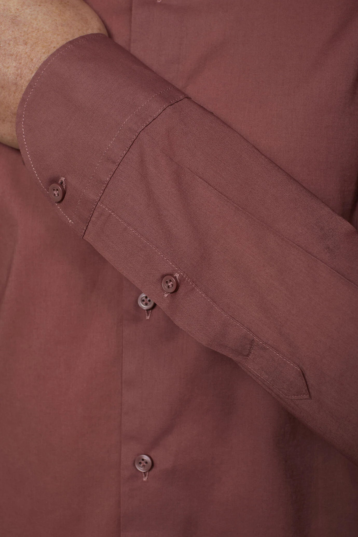 Men's Casual Shirt Classic Collar 100% Cotton Muslin Fabric Solid Color Comfort Fit in Grey by Doppelganger, Italian Business;Party-Night made from Composition: 100% Cotton
Mood: Business, Party-Night
Type: Classic Collar, Lily Stitches On Buttons, Spare Buttons, Light Transparent Removable Collar Bones, Decorative Removeable Pinces On The Sides, Mussola Fabric
Season: Spring Summer 24
Gender: Men
Material: Cotton
Style: Classic, Basic, Timeless
Fit: Comfortable