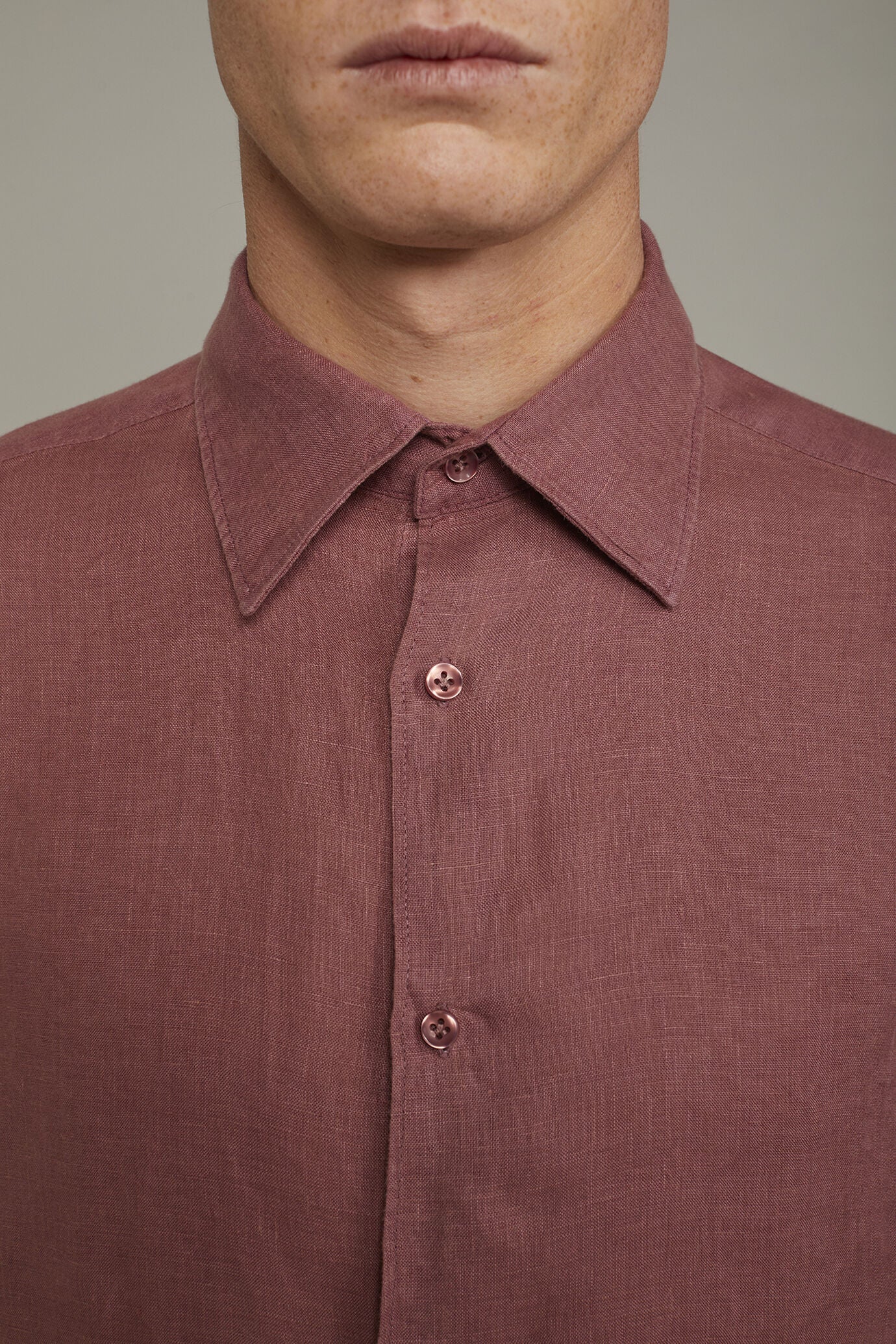 MenÃ¢â‚¬â„¢s casual shirt classic collar 100% linen comfort fit