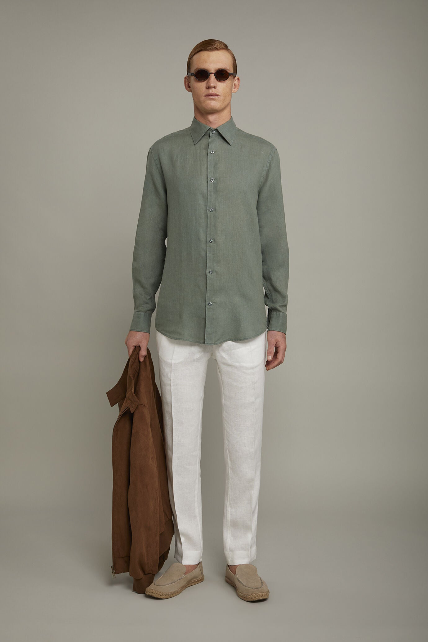 MenÃ¢â‚¬â„¢s casual shirt classic collar 100% linen comfort fit