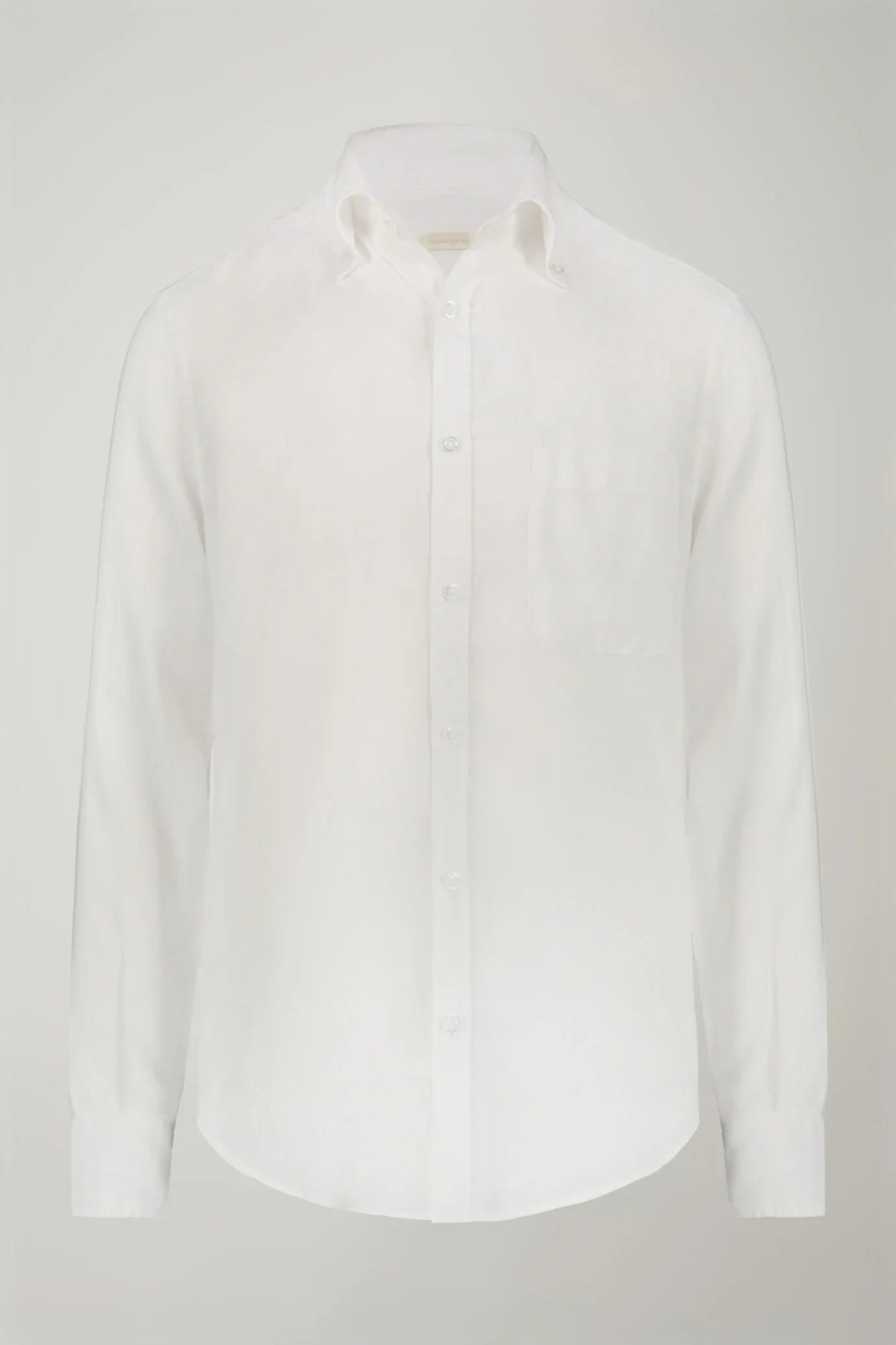 Men's casual shirt button down collar 100% linen comfort fit in White by Doppelganger, Italian Sport;Traveller;Leisure time made from Composition: 100% Linen
Mood: Sport, Traveller, Leisure time
Type: Button Down Collar, Snaps, Light Transparent Removable Collar Bones, Chest Pockets
Season: Spring Summer 24
Gender: Men
Material: Linen
Style: Essential, Casual Chic
Fit: Comfortable