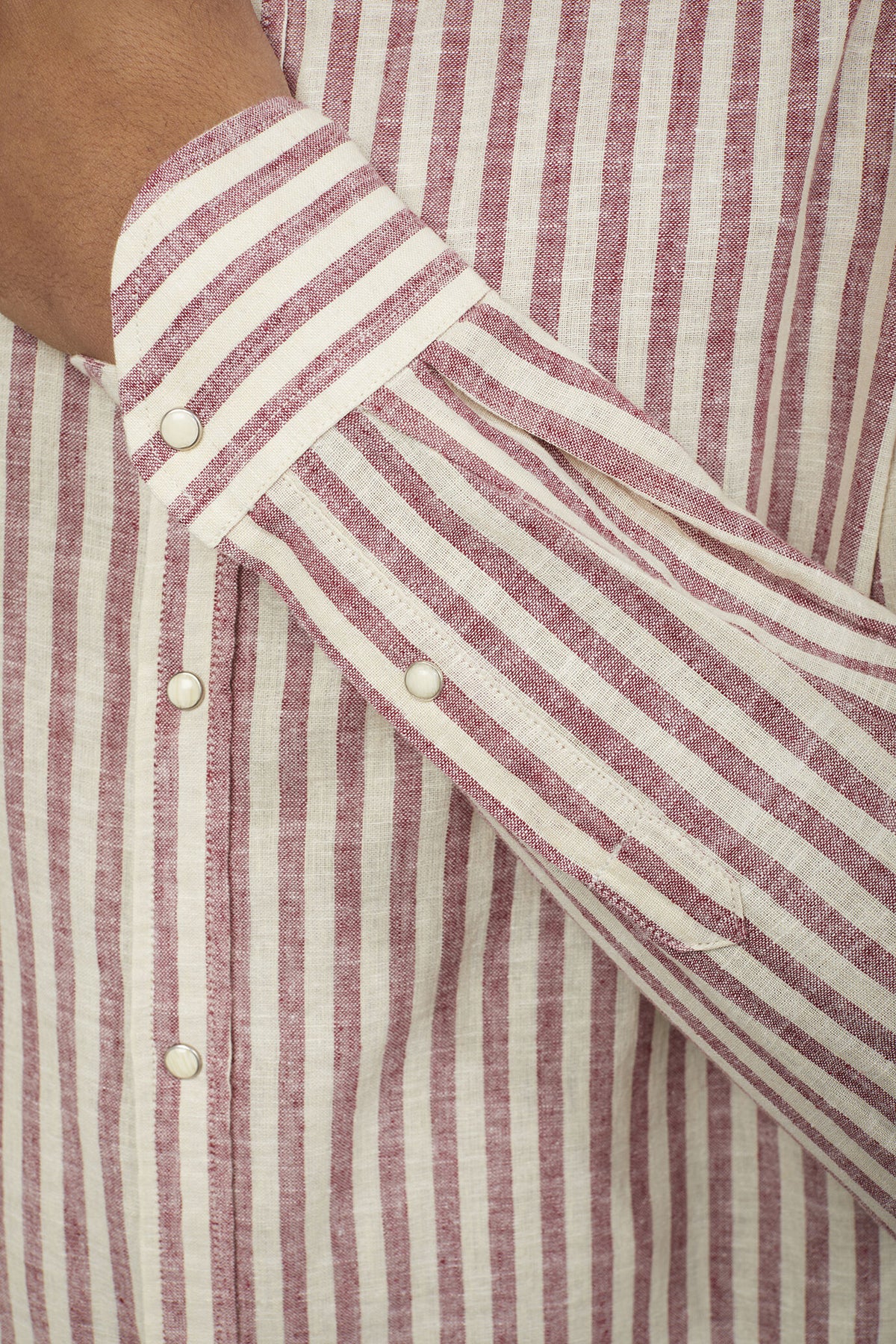 Men’s classic collar shirt in linen and striped cotton comfort fit