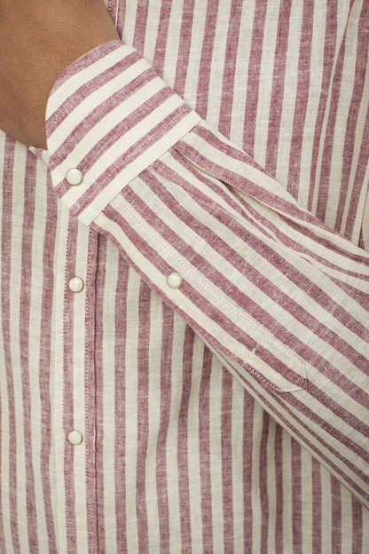 Men’s classic collar shirt in linen and striped cotton comfort fit