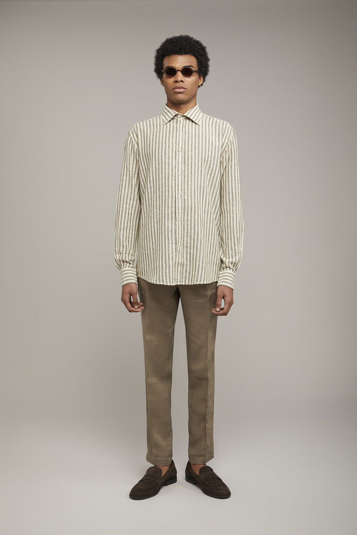 Men’s classic collar shirt in linen and striped cotton comfort fit