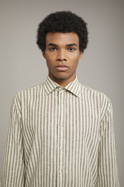 Men’s classic collar shirt in linen and striped cotton comfort fit