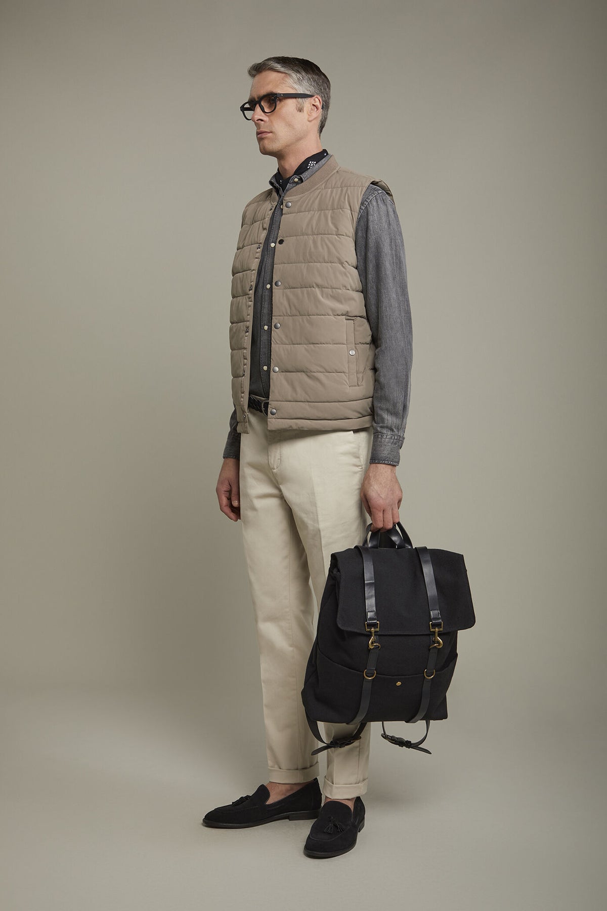Men’s reversible sleeveless vest with lightweight padding regular fit