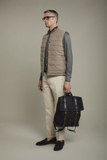 Men’s reversible sleeveless vest with lightweight padding regular fit