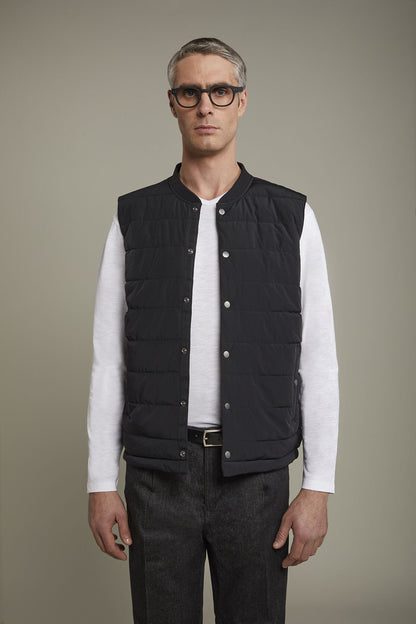 Men’s reversible sleeveless vest with lightweight padding regular fit