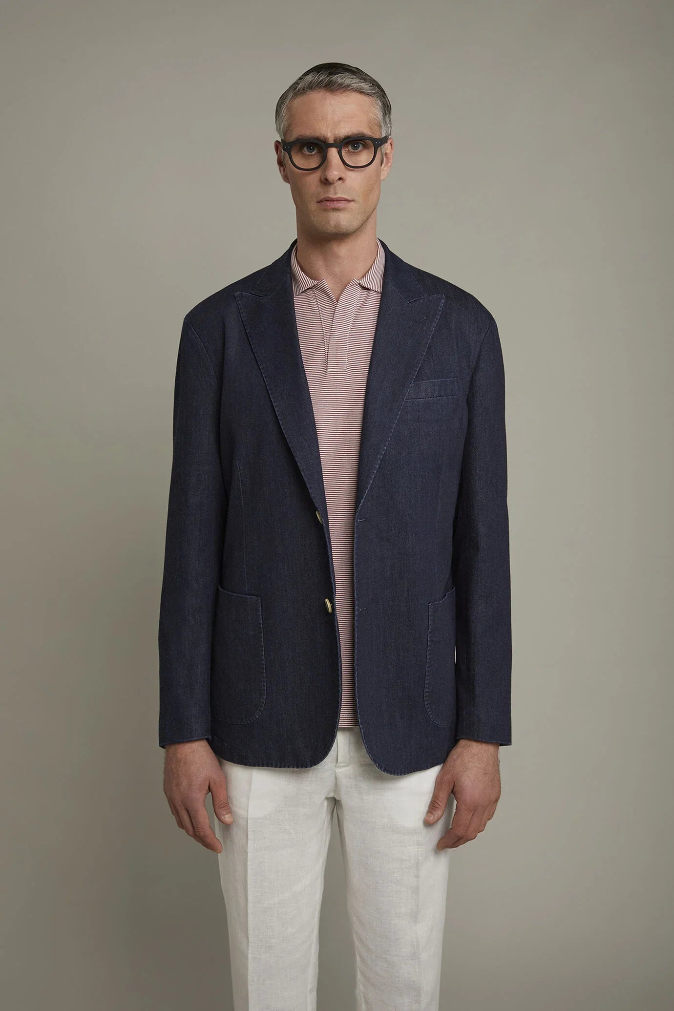 Men's unlined single breasted blazer with peack lapel and patch pockets regular fit