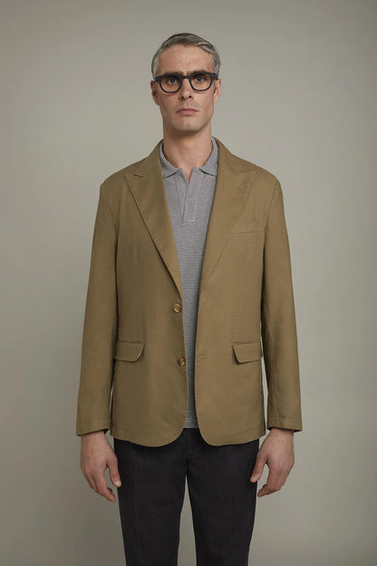 Men's single-breasted unlined linen and cotton blazer with regular fit lapels