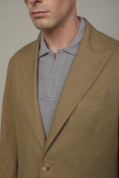 Men's single-breasted unlined linen and cotton blazer with regular fit lapels