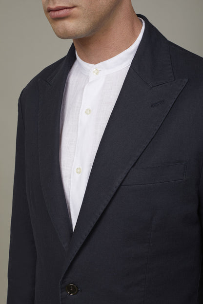 Men's single-breasted unlined linen and cotton blazer with regular fit lapels