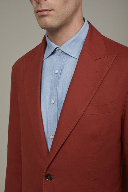 Men's single-breasted unlined linen and cotton blazer with regular fit lapels