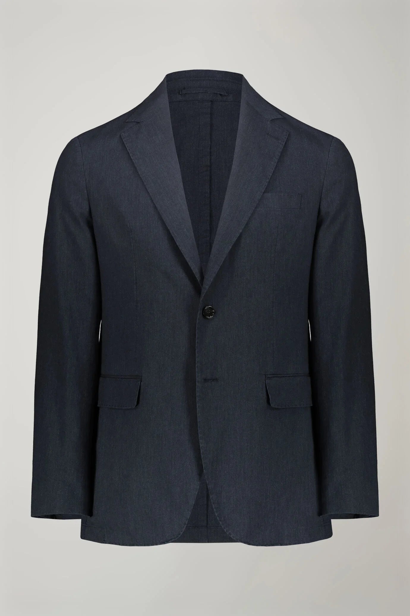 Men's unlined single-breasted blazer with flap pockets in flamed effect fabric regular fit in Blue by Doppelganger, Italian Classic;Formal;Elegant made from Composition: 98% Cotton 2% Elastane
Mood: Business, Party-Night
Type: Unlined, Single-Breasted, Flap Pockets, Shot Fabric
Season: Spring Summer 24
Gender: Men
Material: Cotton
Style: Classic, Formal, Elegant
Fit: Regular