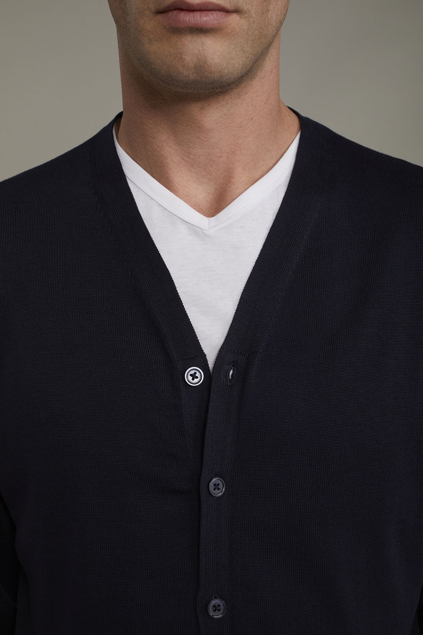 Men's sweater V collar 100% cotton regular fit