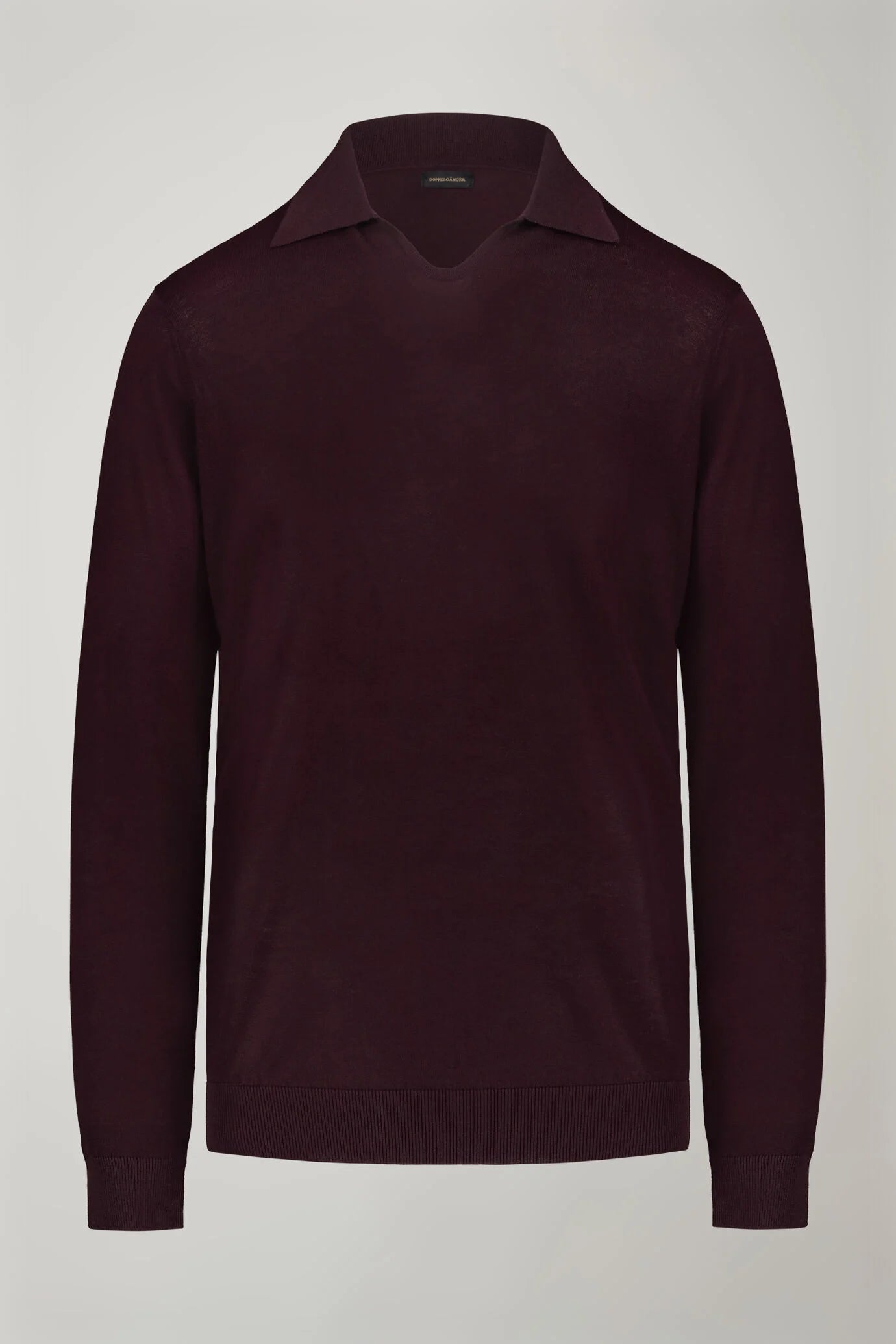 Men's knitted polo V collar 100% cotton long-sleeved regular fit in Black by Doppelganger, Italian Sportwear;Traveller made from Composition: 100% Cotton
Mood: Sportwear, Traveller
Type: Knitted, Long Sleeves, V Neck
Season: Spring Summer 24
Gender: Men
Material: Cotton
Style: Basic, Classic, Timeless, Casual
Fit: Regular