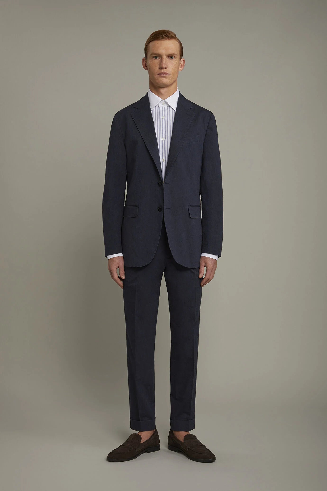 Men's classic trousers with double pleats in flamed effect fabric regular fit