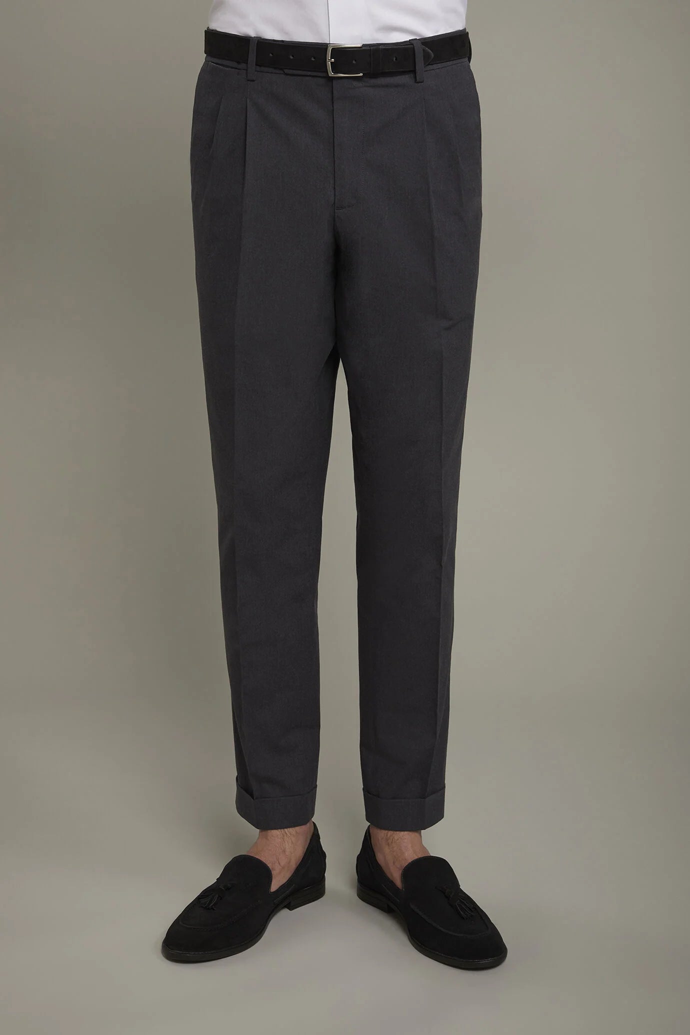 Men's classic trousers with double pleats in flamed effect fabric regular fit