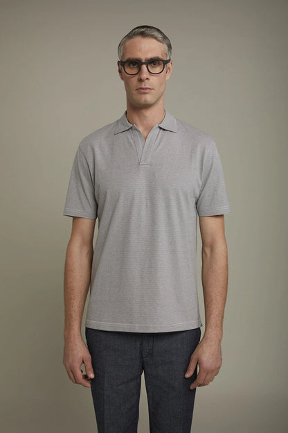 Men's short sleeve button-less polo shirt with derby collar and thin stripes 100% cotton regular fit in Grey by Doppelganger, Italian Traveller;Leisure time;Sport made from Composition: 100% Cotton
Mood: Traveller, Leisure time, Sport
Type: Short Sleeves, Derby Collar
Season: Spring Summer 24
Gender: Men
Material: Cotton
Style: Essential, Casual, Basic
Fit: Regular